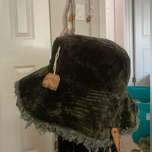 green soft bucket hat